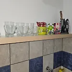 Bisic With Private Parking Apartman