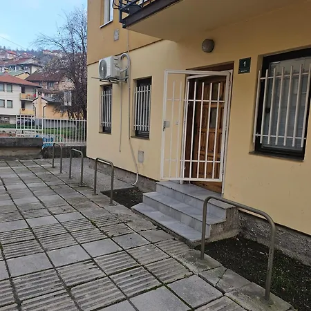 Bisic With Private Parking Apartamento Saraievo