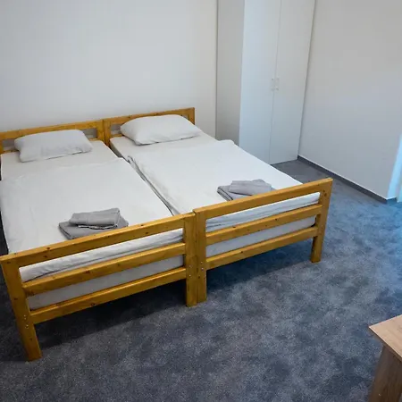 Bisic With Private Parking