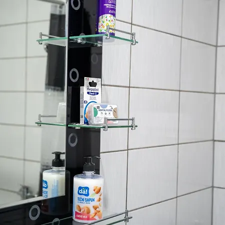 Bisic With Private Parking *