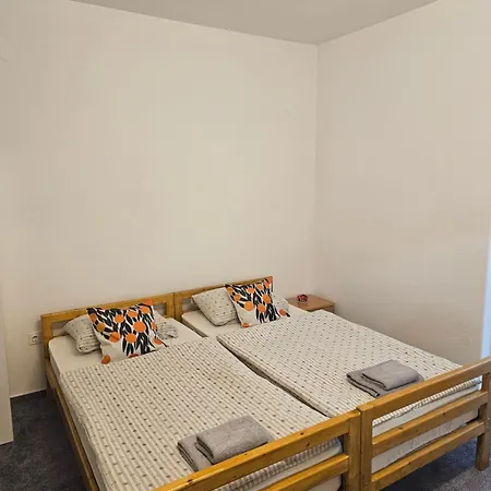 Bisic With Private Parking Saraievo