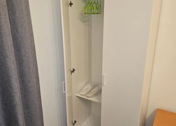 Apartment Bisic With Private Parking *